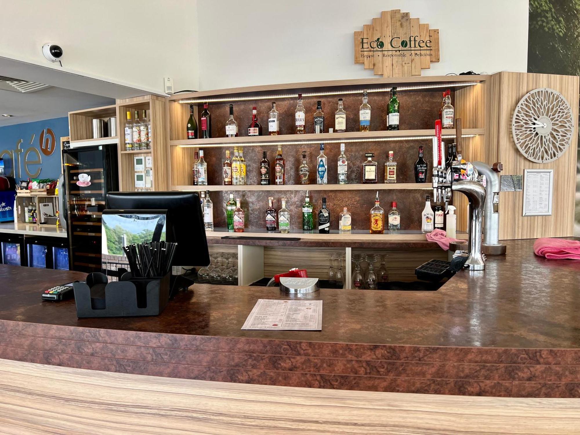 Wildflower, Premium Plus Hot Tub Lodge South Cerney Luaran gambar