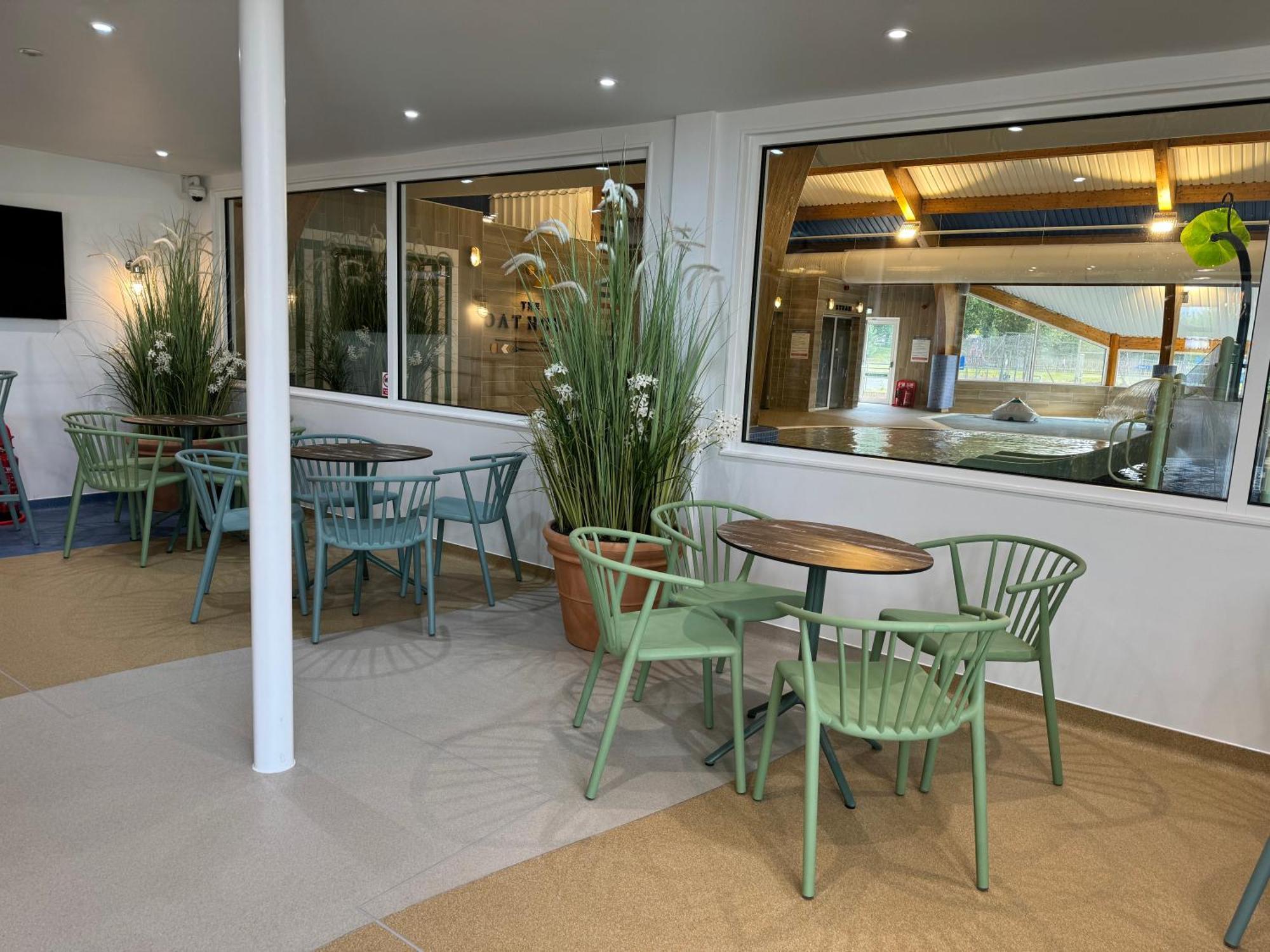 Wildflower, Premium Plus Hot Tub Lodge South Cerney Luaran gambar